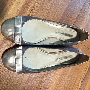Vera Wang glitter flats with bow!
